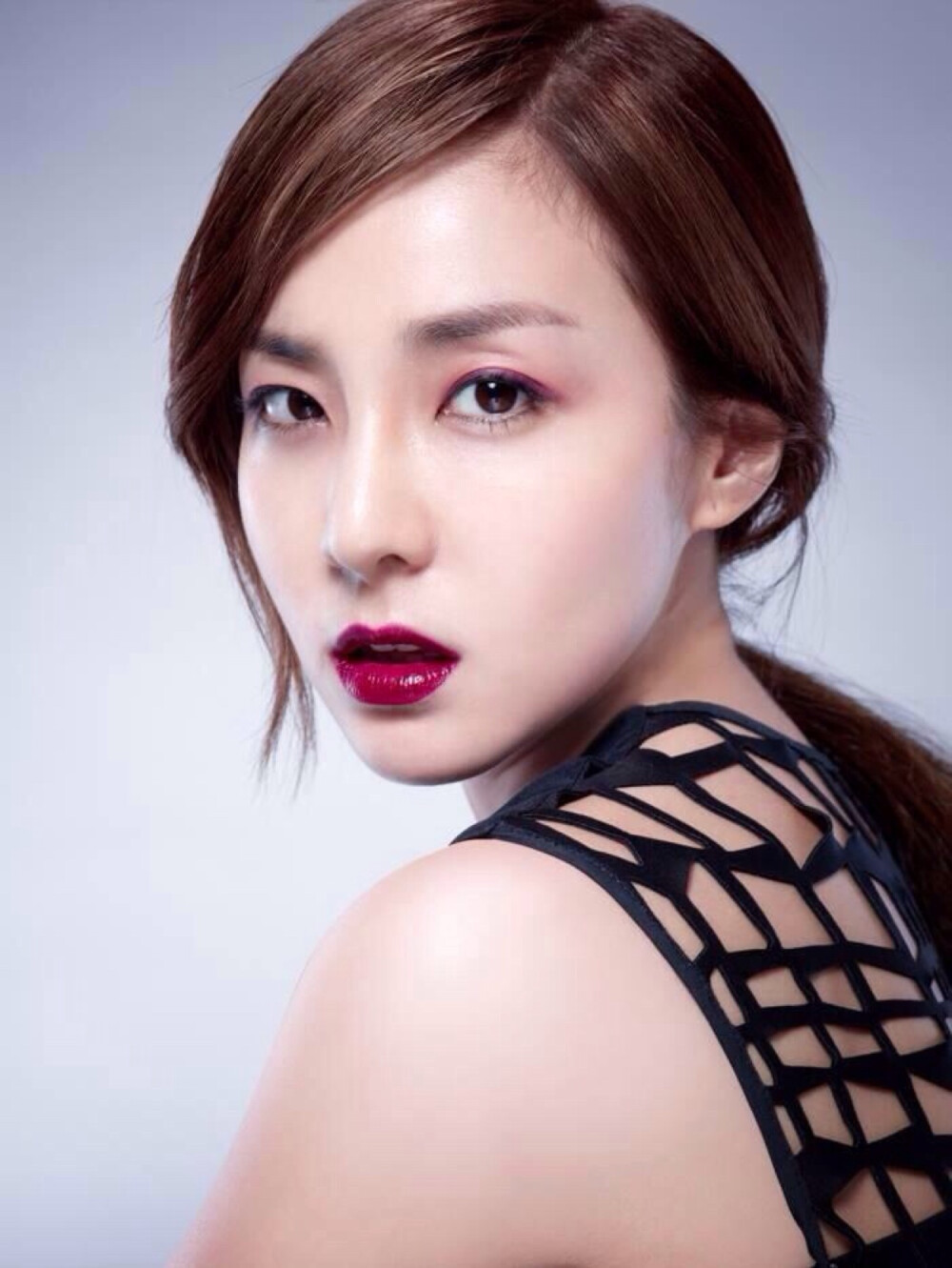 2ne1sandara朴山达拉dara