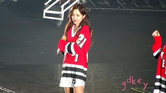 2NE1 sandara