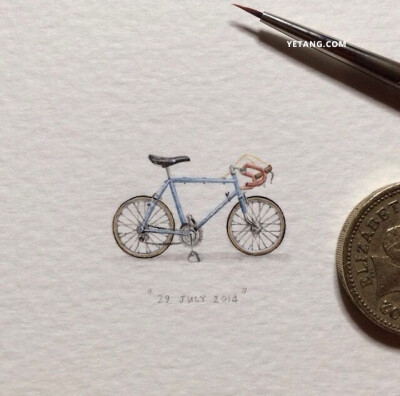 Lorraine Loots将这一项目命名为《365 Postcards for Ants》。该项目起始于2013年1月1日，是艺术家定下的每日一幅微型画的自我挑战。后来，它逐渐发展成可邀请人们共同参与、为属于自己的特别日子的画作提供创作建议…