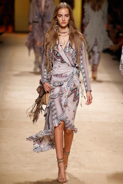 Etro 艾绰米兰2015春夏系列时装秀