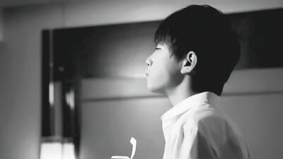 #易烊千玺# #tfboys易烊千玺# #舞蹈担当易烊千玺# tfboys偶像手记