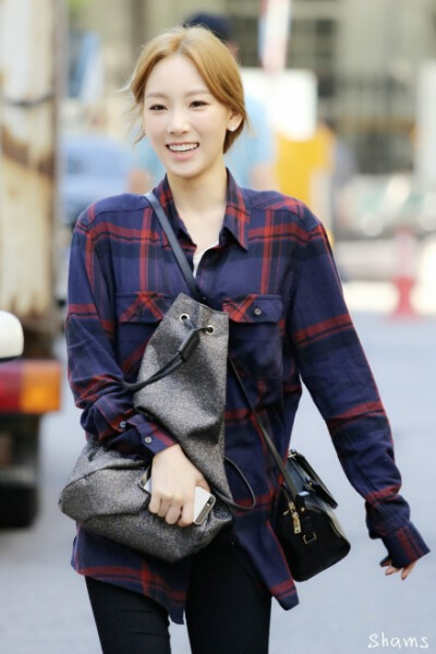 泰妍放学别走 (图转自 @Shams-CPY)