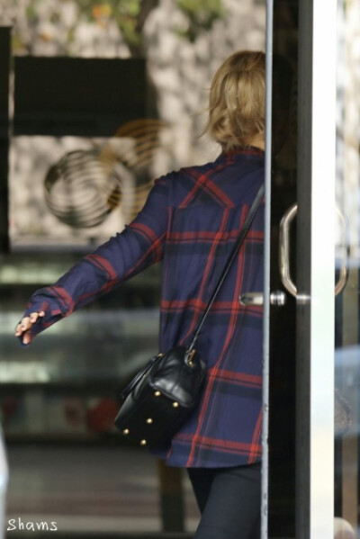 泰妍放学别走 (图转自 @Shams-CPY)