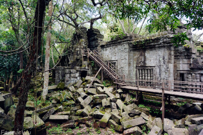 Beng Mealea,Siem Reap,Cambodia。（Photo by Fannie Wu）崩密列是吴哥最神秘的寺庙之一，因为它已经完全陷落于荒野之中，在崩密列，你可以看到吴哥窟未被发现前在丛林中沉睡的模样，它是吴哥遗迹群中最值得去同时也…