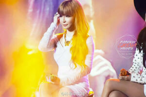 朴春 2NE1 PARK BOM