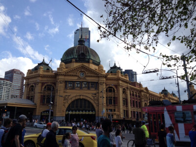 Flinders street station～