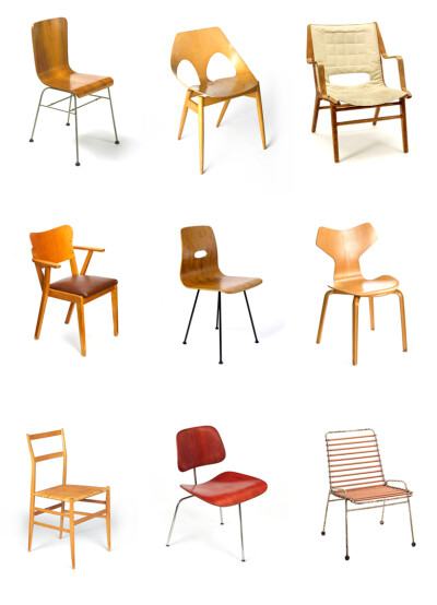 椅子们。