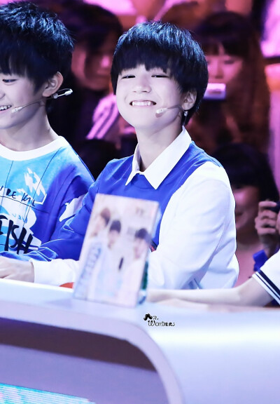 TFBOYS王俊凯 王俊凯 140828年代秀录制高清图 cr.logo