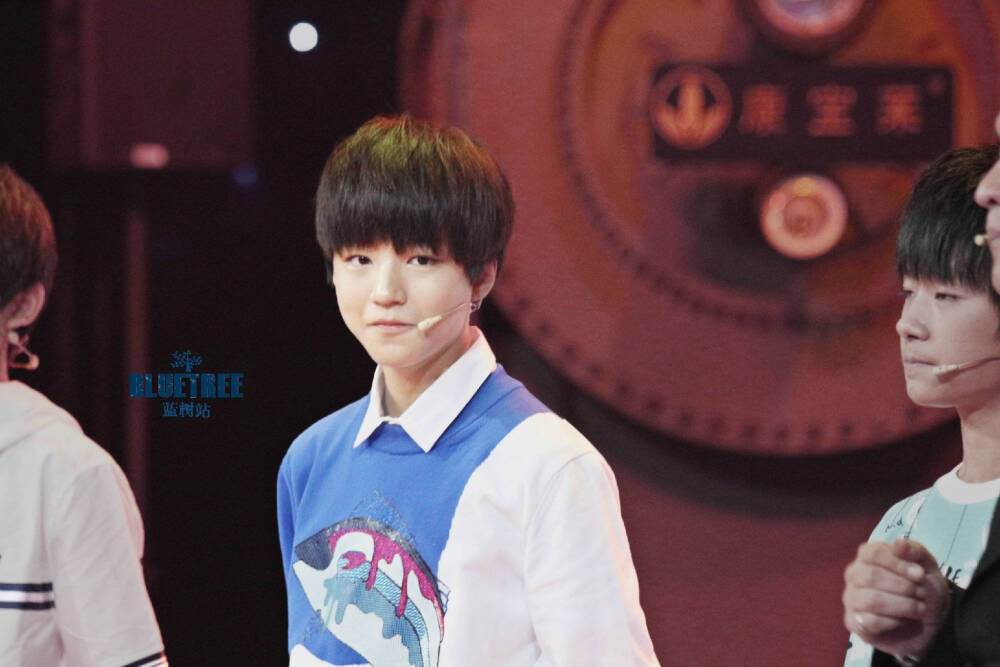 TFBOYS王俊凯 王俊凯 140828年代秀录制高清图 cr.logo