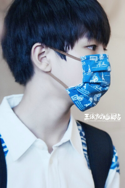 TFBOYS王俊凯 王俊凯 140909 硕放-江北机场高清图 cr.logo