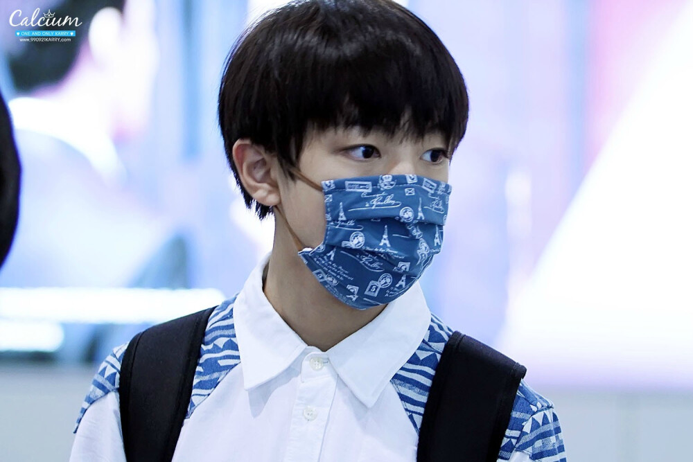 TFBOYS王俊凯 王俊凯 140909 硕放-江北机场高清图 cr.logo