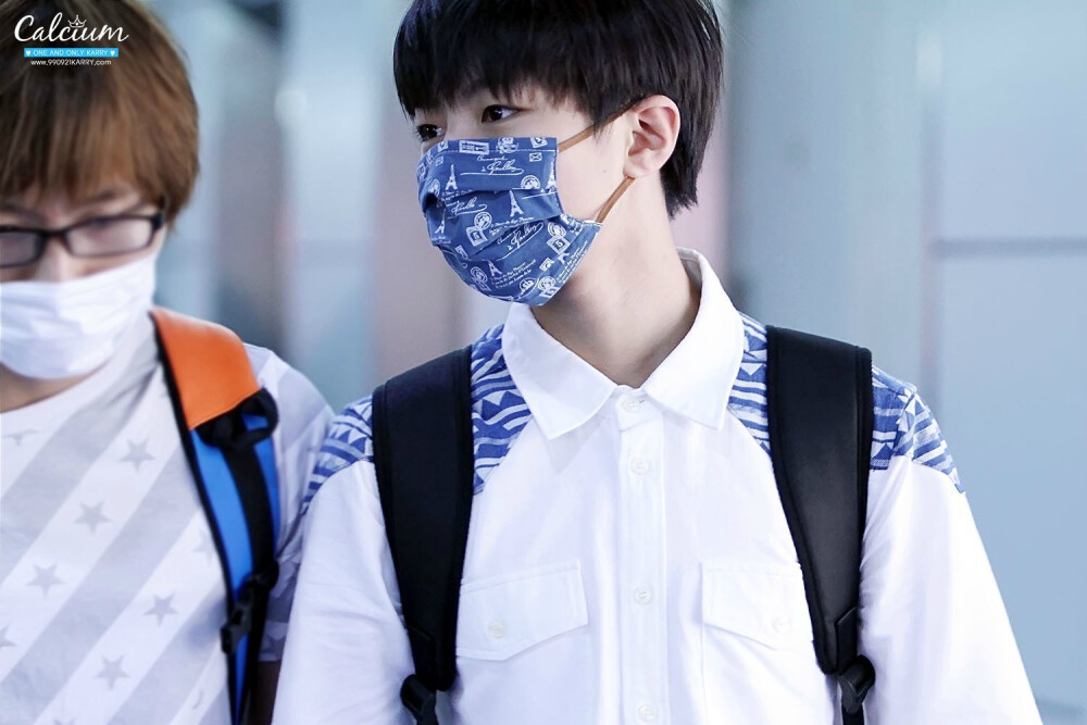 TFBOYS王俊凯 王俊凯 140909 硕放-江北机场高清图 cr.logo