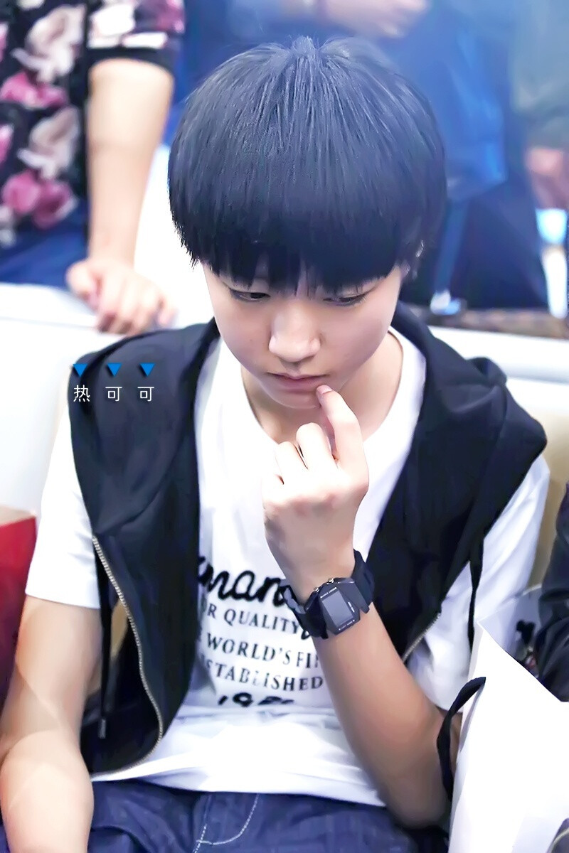 王俊凯 TFBOYS TFBOYS王俊凯 江北机场--白云机场 cr:logo