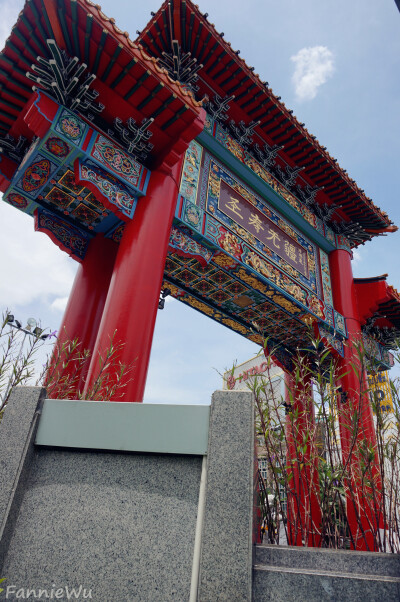 China Town,Bangkok,Thailand。（Photo by Fannie Wu）曼谷的中国城在耀华叻路上，今天也已经是商业区的代名词。这里的店铺几乎是24小时开门营业。在这里经营的华人当中，潮汕华侨最多，据说潮州话在这里可以通行无…