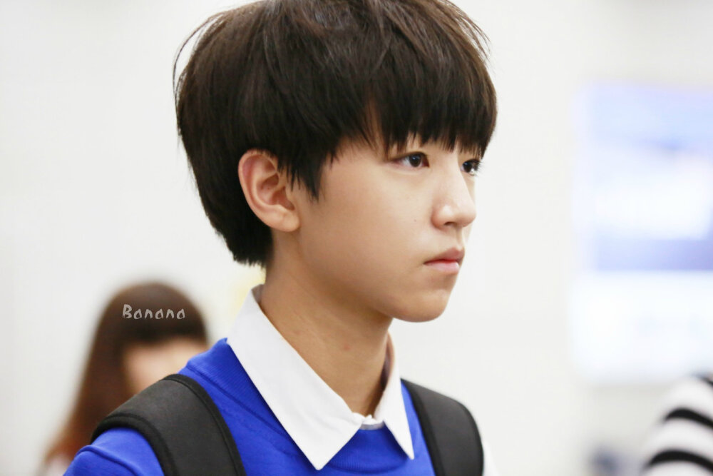 TFBOYS王俊凯 2014.8.28 深圳宝安机场。cr:LOGO