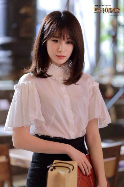 朴智妍《triangle》