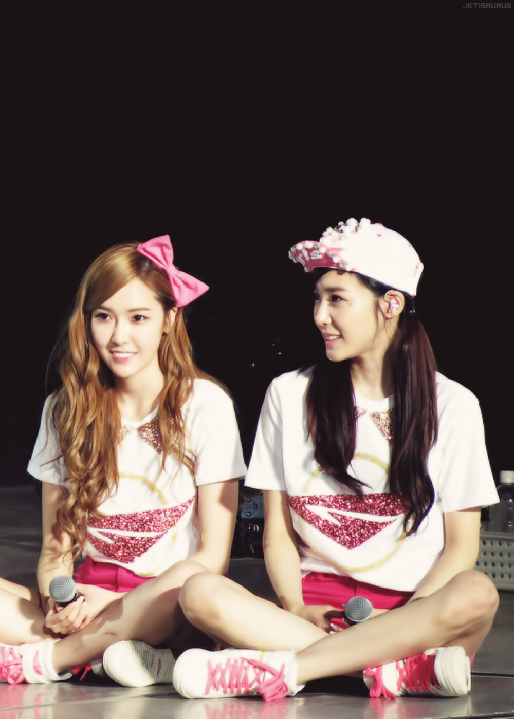 少女时代girlsgeneration黄美英tiffany郑秀妍jessica