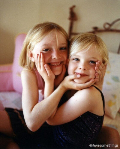 Dakota Fanning &amp;amp; Elle Fanning