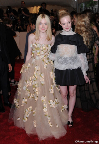 Dakota Fanning &amp;amp; Elle Fanning