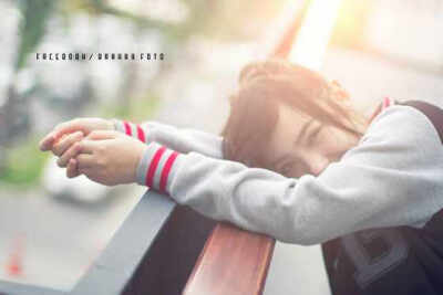 Jannina W，生于2000年7月30日的一位泰国混血小美女，是YouTube上知名的翻唱歌手。