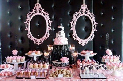 粉黑婚礼甜品台