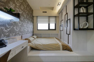 贝尔地板：透过深色线条勾勒出画面变化，展示柜轻巧悬空，是房内的一大亮点。