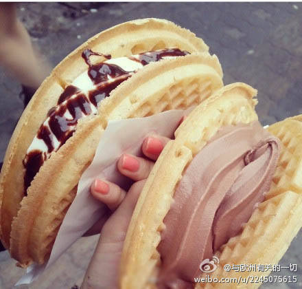 拿在手上吃的Ice Cream Waffle