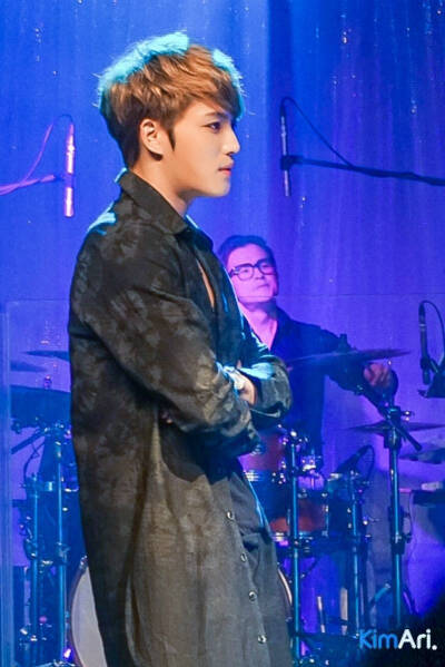 JAE:)141010 Gummy的演唱会现场图