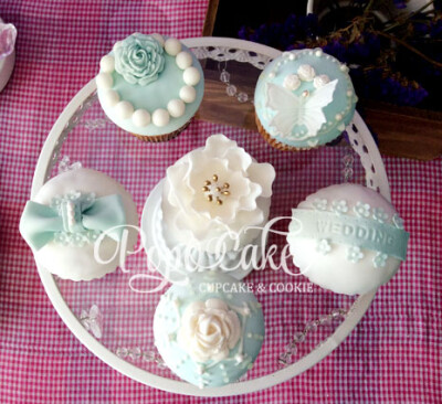 POPOCAKE 翻糖纸杯蛋糕 tiffany蓝清新款 6个装 http://item.taobao.com/item.htm?id=41638211540