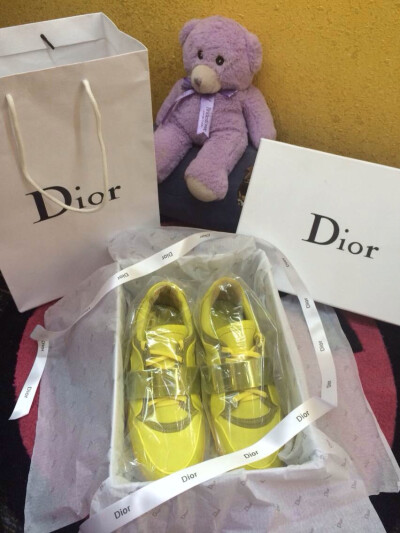 独家现货上新✨Dior✨休闲鞋专柜3⃣色入牛皮面各种滚边各种拼.全羊皮内里独家开磨的成型踮脚·大底35m～39m. P26532058664