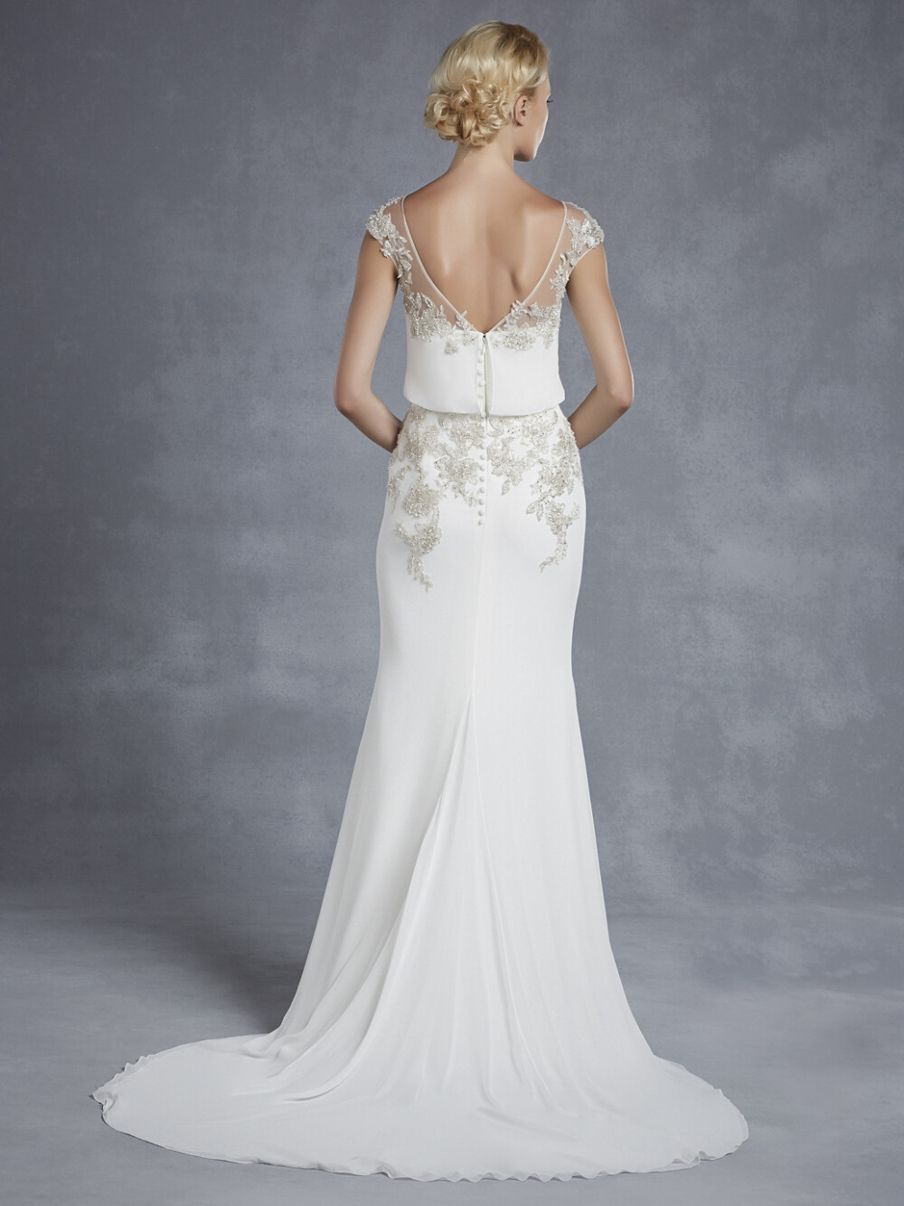 Blue by Enzoani 2015 Bridal Collection。