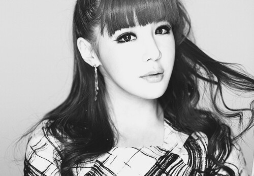 朴春 2ne1