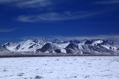 冬天的西藏（19）——雄浑的雪山，险峻的冰川，秀丽的岛屿、飞舞的大雪、冬季的纳木错。