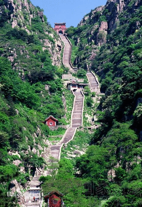 【山东--泰山】位于山东省泰安市中部.