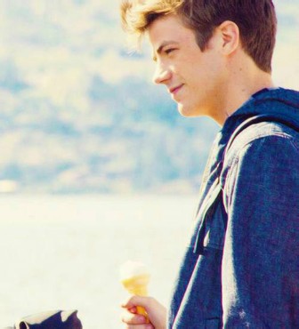 闪电侠扮演者Grant Gustin