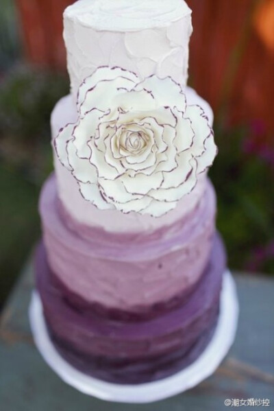 Purple wedding cake~~