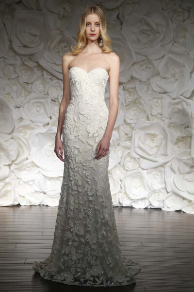 Naeem Khan Bridal Fall 2015。纳伊·姆汗2015秋冬婚纱发布。