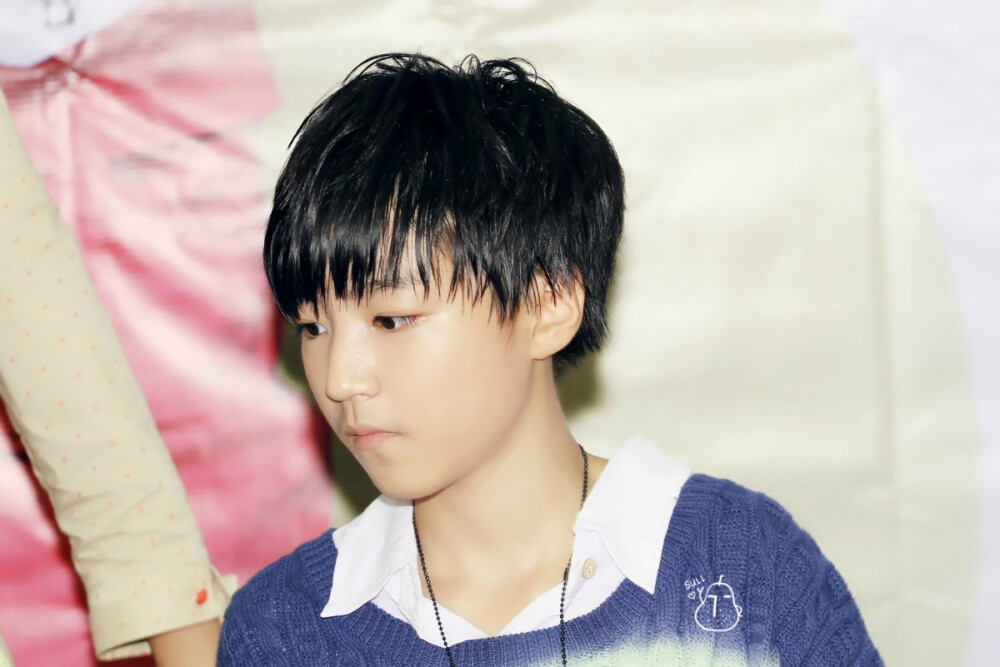 TFBOYS王俊凯 2013.10.14 重庆首唱会。cr.LOGO