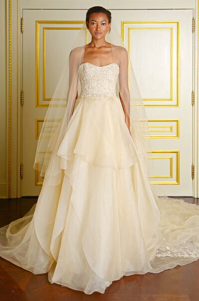 Marchesa Bridal Fall 2015。玛切萨2015秋冬纽约婚纱发布。