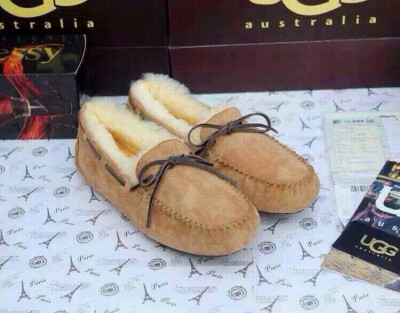 UGG正品代购 可扫码 UGG DAKOTA 女士真皮全羊毛内衬低帮豆豆鞋