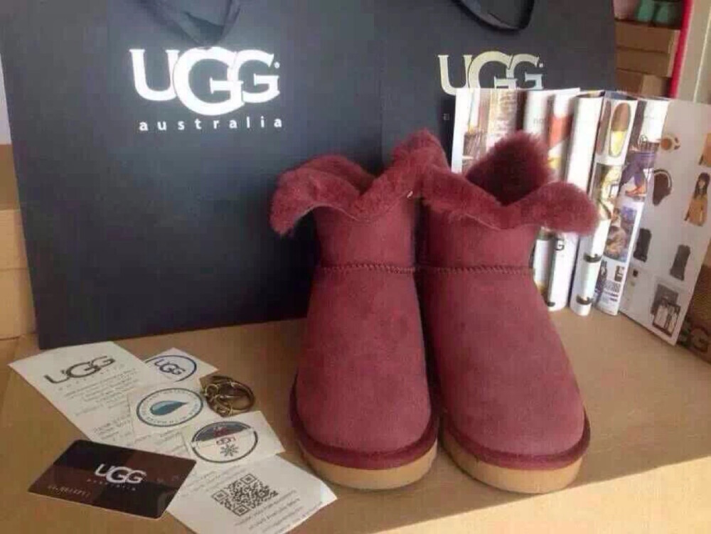 UGG正品代购 可扫码 皮毛一体雪地靴短靴