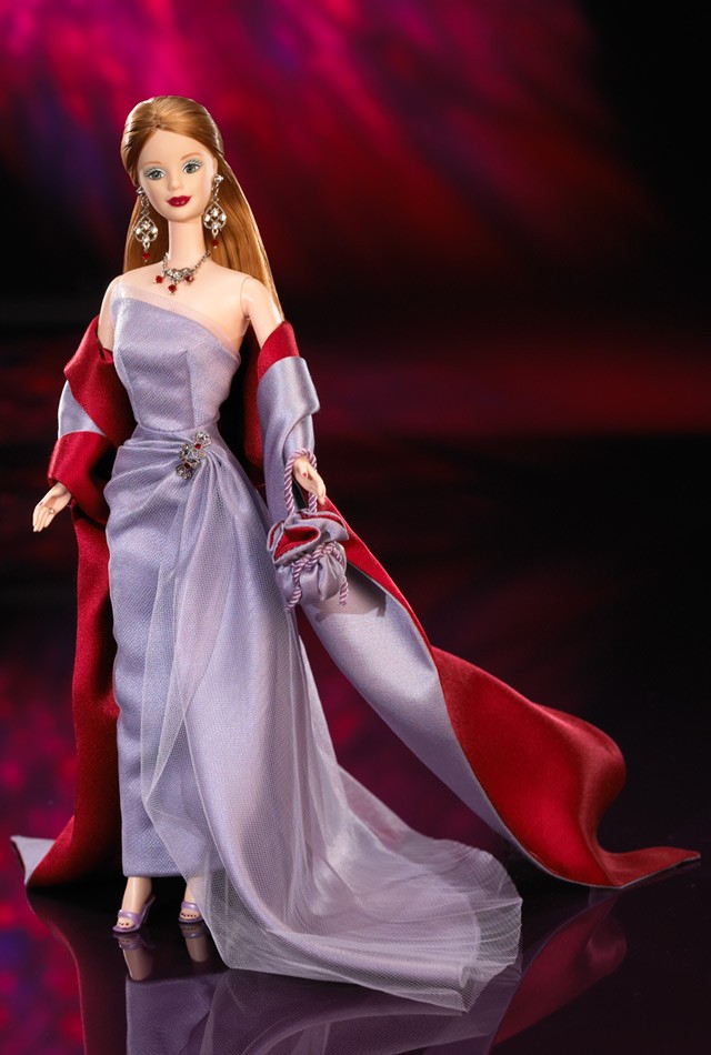 芭比娃娃 1999限量版 Vera Wang™ Barbie® Doll 薇拉王 王薇薇 华裔 顶级设计师 婚纱【价格135美元】
