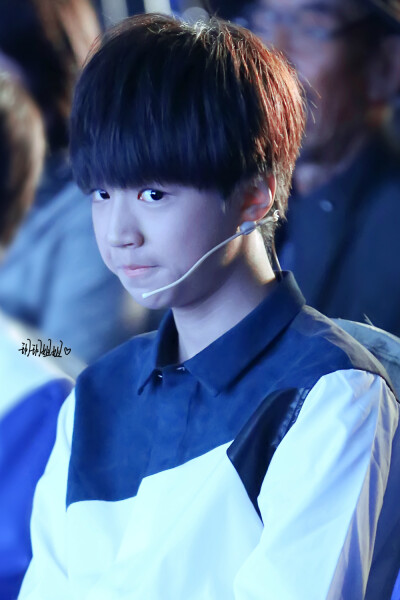 TFBOYS王俊凯 2014.10.17 星钻圆梦计划。cr.LOGO