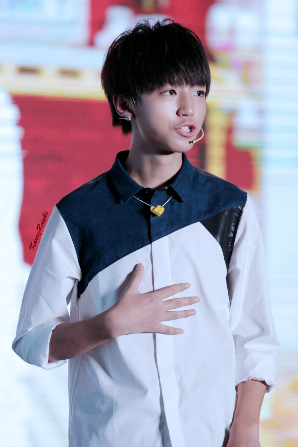 TFBOYS王俊凯 2014.10.17 星钻圆梦计划。cr.LOGO