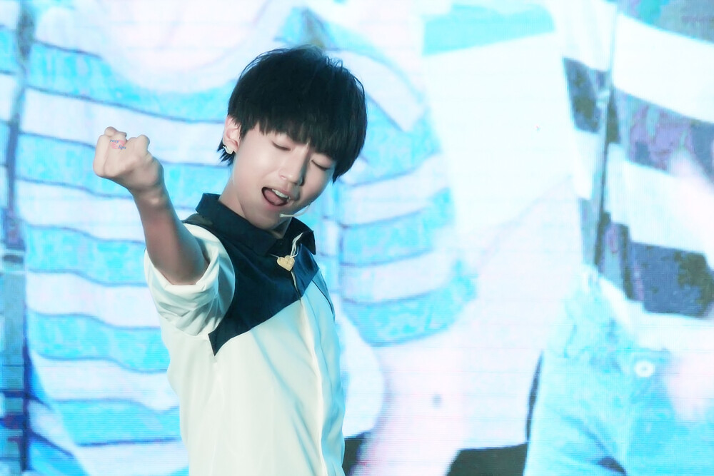 TFBOYS王俊凯 2014.10.17 星钻圆梦计划。cr.LOGO