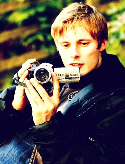 Bradley James 小布