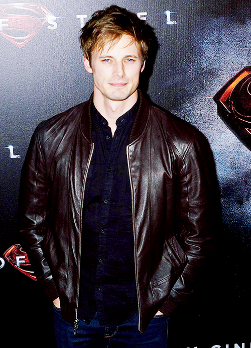 Bradley James 小布