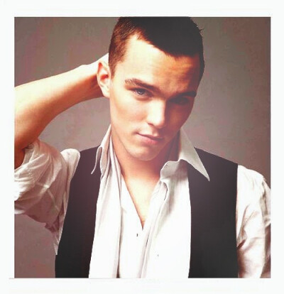 Nicholas Hoult 尼子