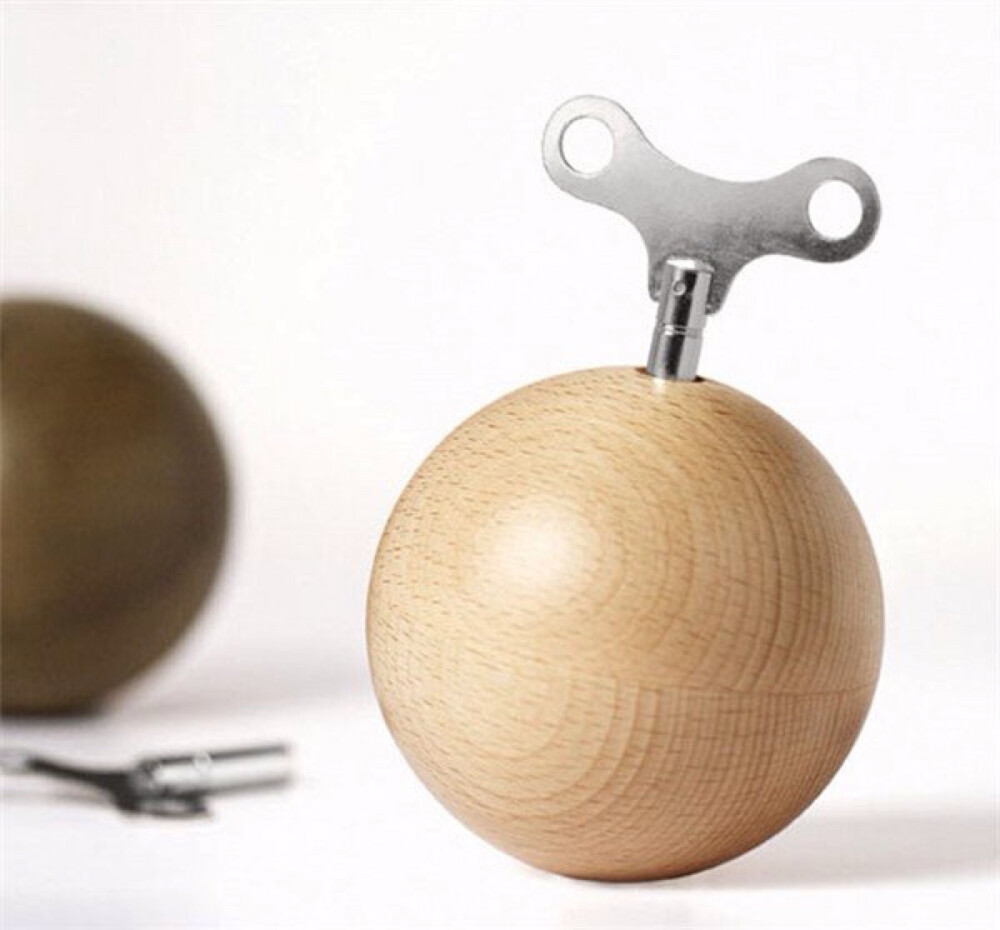 来自德国的工业设计师 adam 与 harborth 是狂热的