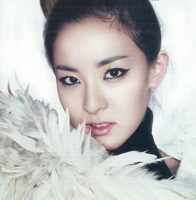 天蝎座明星 朴山多拉Sandara Park 11月12日 韩国 162cm A型 歌手（韩国2ne1组合成员） 代表作：《fire》《想你》《I Don’t Care》《come back home》《DO YOU LOVE ME》